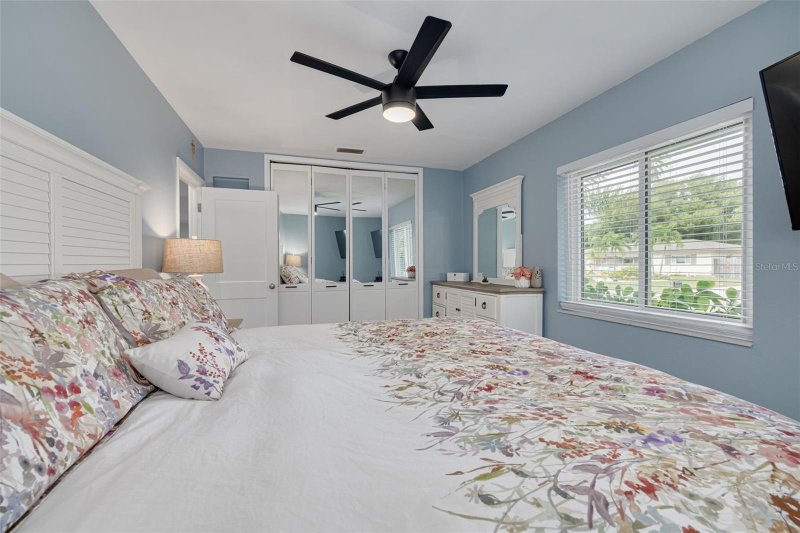 Image 7 of 44 For 11352 61st Avenue