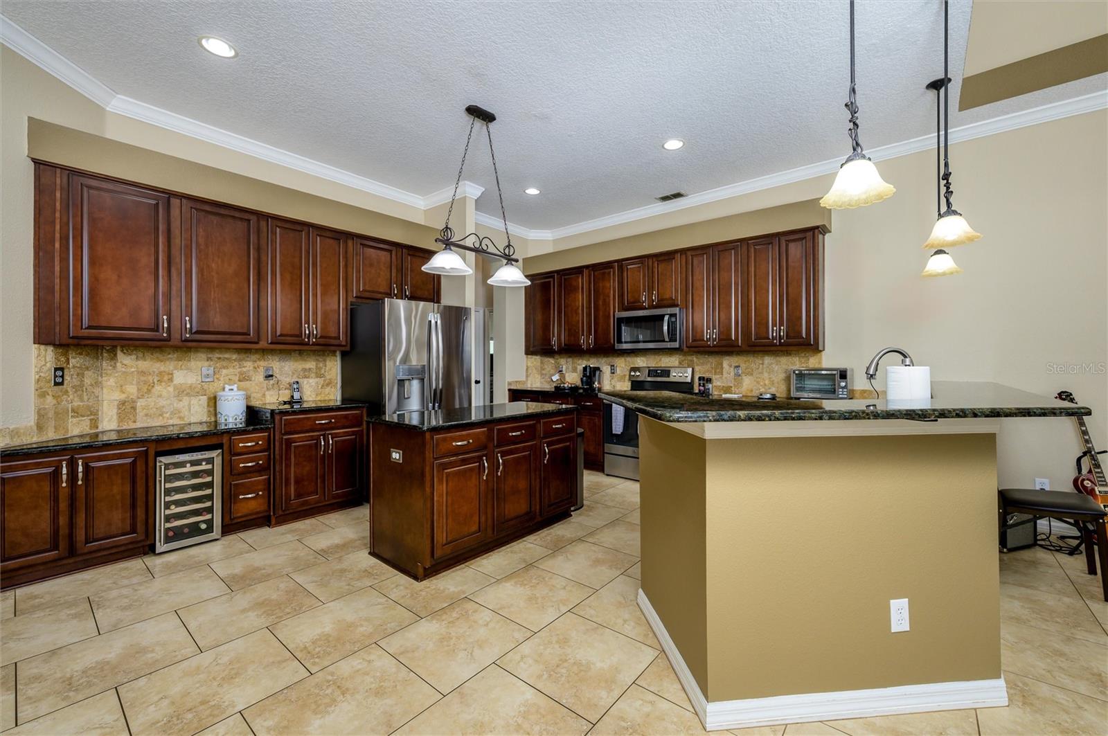 Image 13 of 48 For 17521 Edinburgh Drive