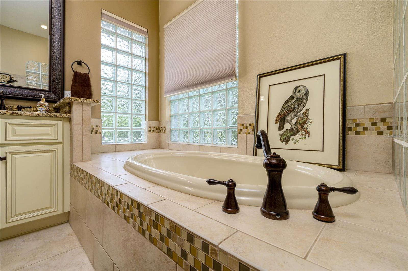 Image 24 of 48 For 17521 Edinburgh Drive