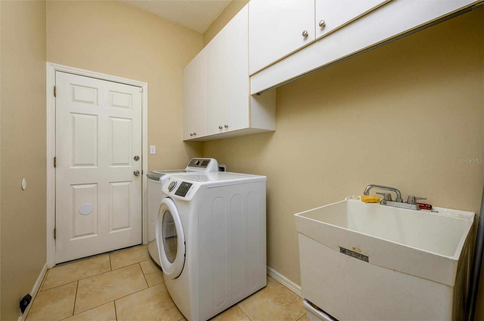 Image 34 of 48 For 17521 Edinburgh Drive