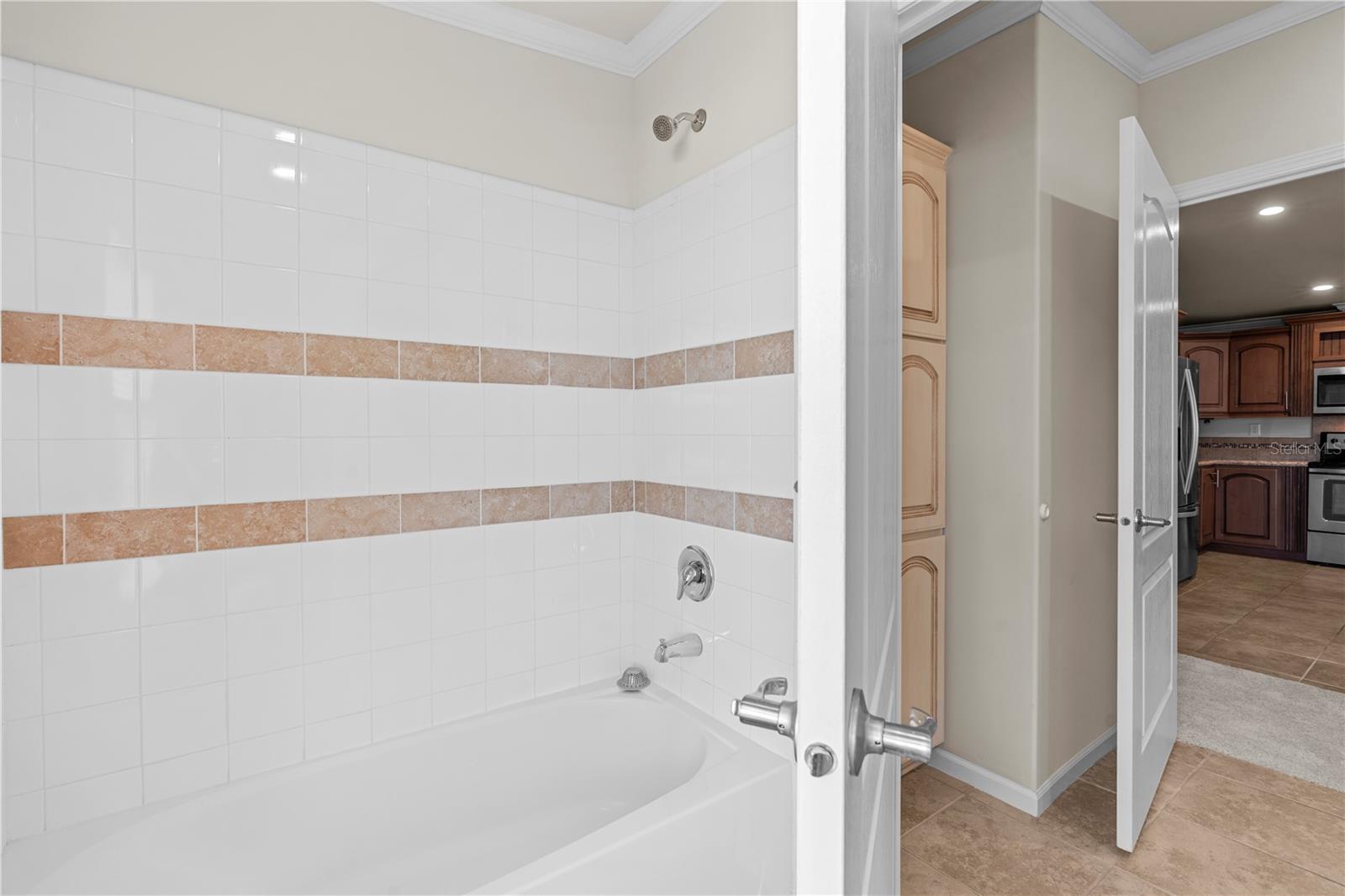 Image 39 of 71 For 4851 Gandy Boulevard 11s