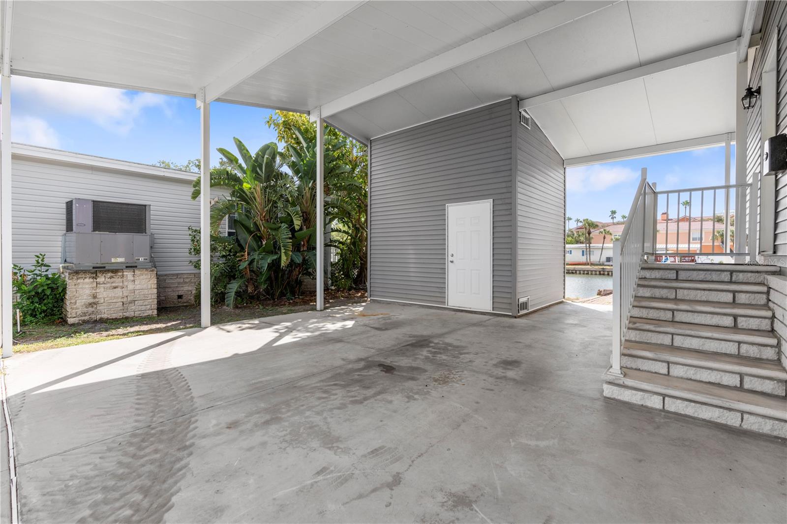 Image 60 of 71 For 4851 Gandy Boulevard 11s