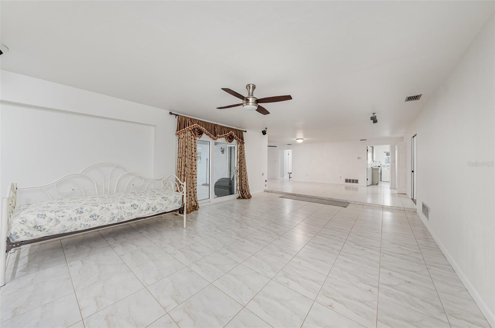Image 11 of 25 For 1903 Oro Court