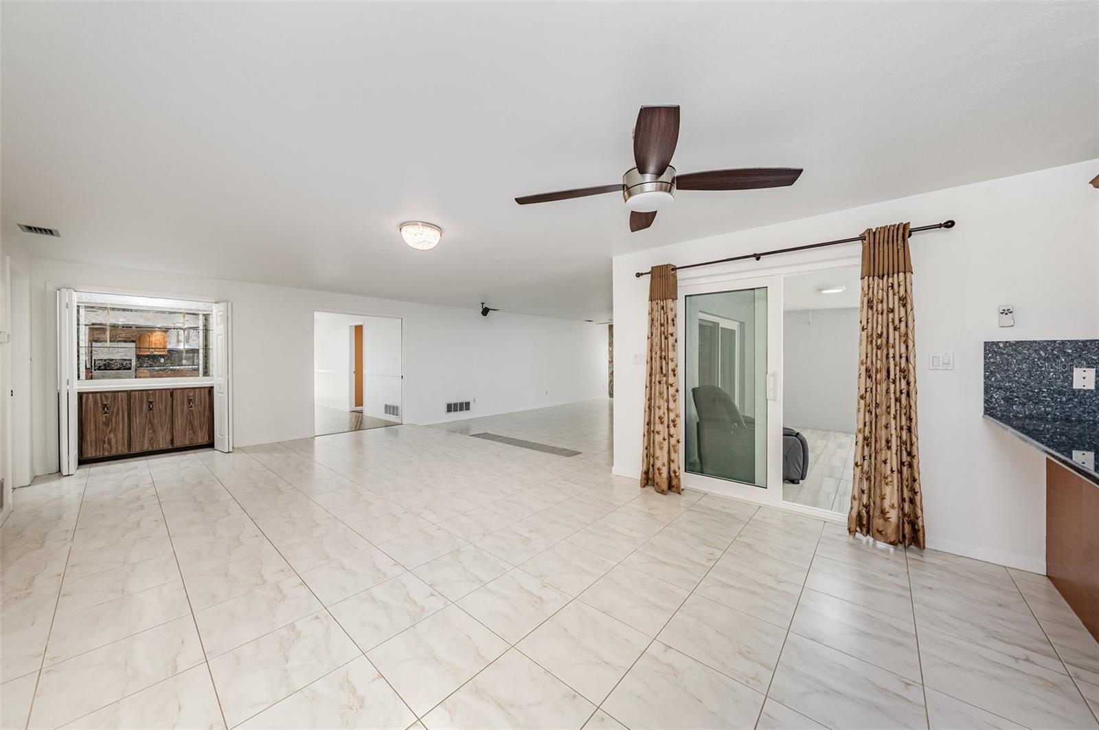 Image 12 of 25 For 1903 Oro Court