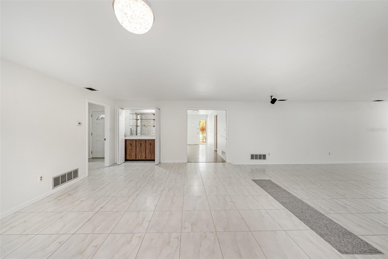 Image 13 of 25 For 1903 Oro Court