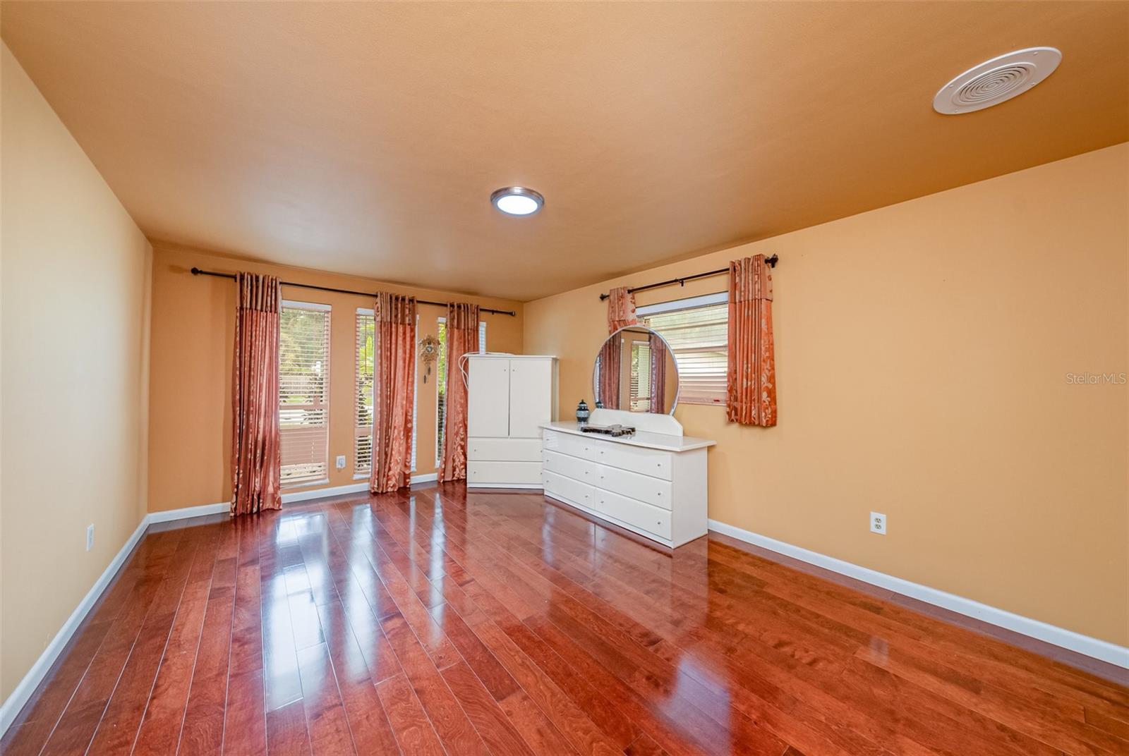 Image 14 of 25 For 1903 Oro Court