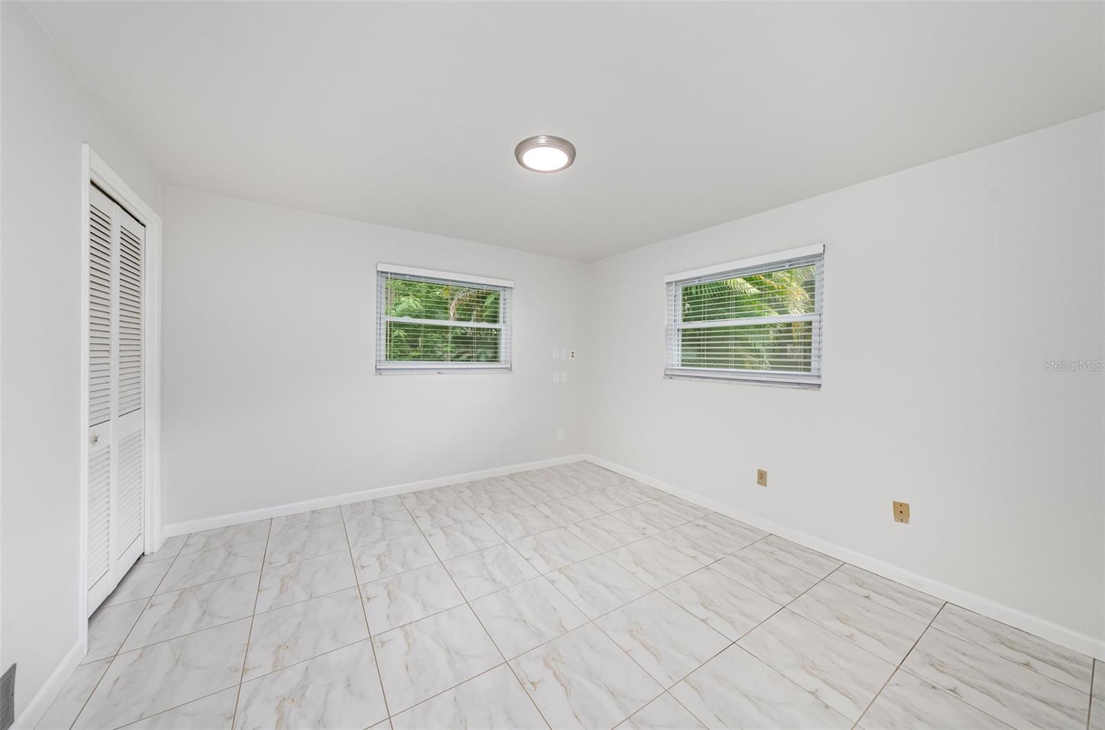 Image 18 of 25 For 1903 Oro Court