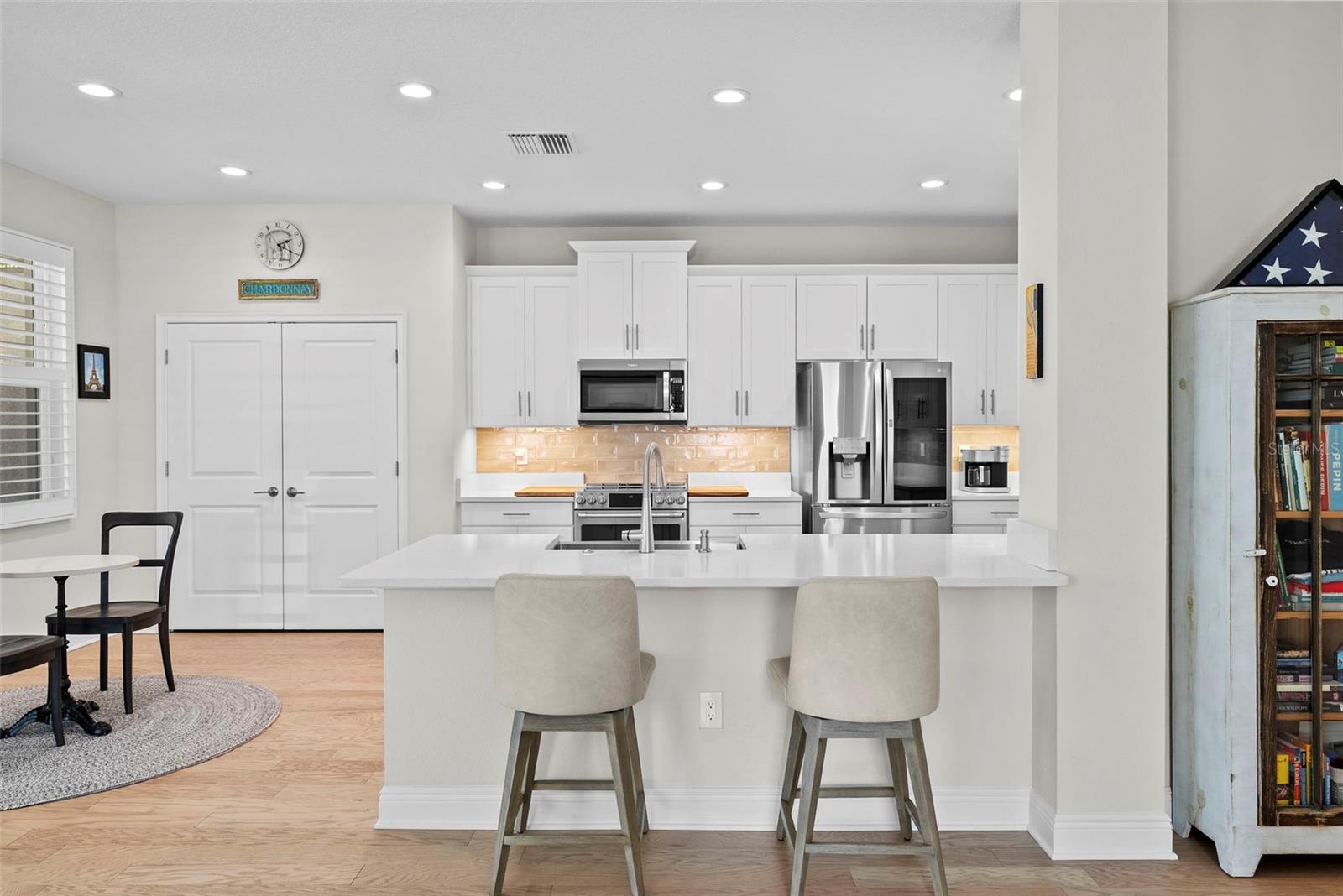 Image 18 of 75 For 6703 Interbay Boulevard