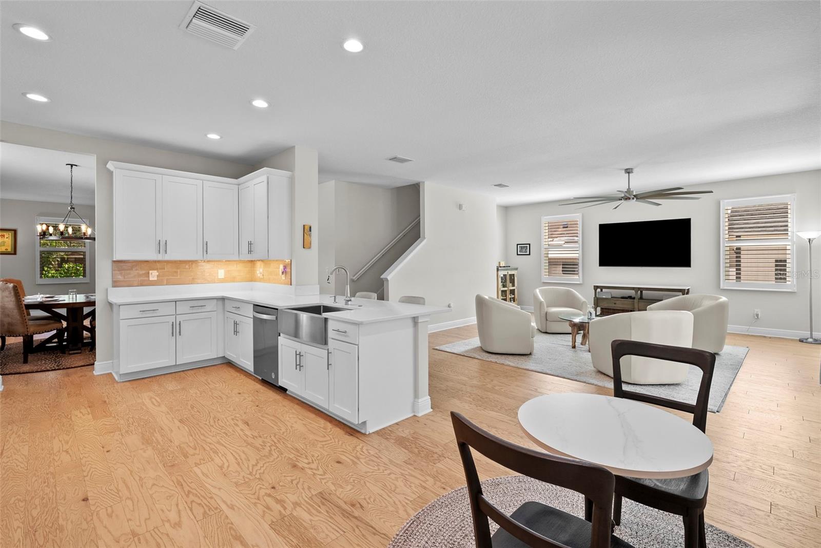 Image 19 of 75 For 6703 Interbay Boulevard