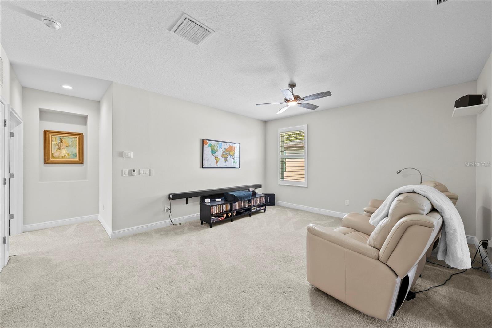 Image 29 of 75 For 6703 Interbay Boulevard