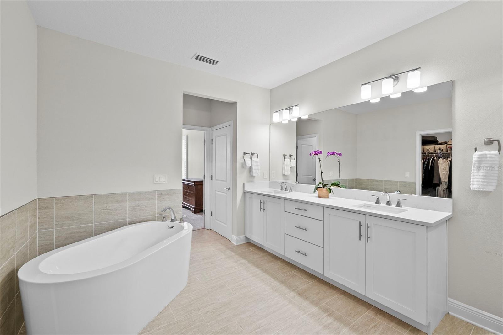 Image 38 of 75 For 6703 Interbay Boulevard