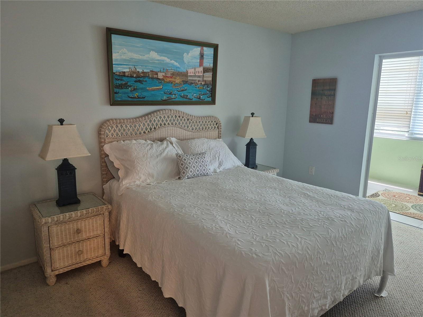 Image 11 of 25 For 4750 Cove Circle 304