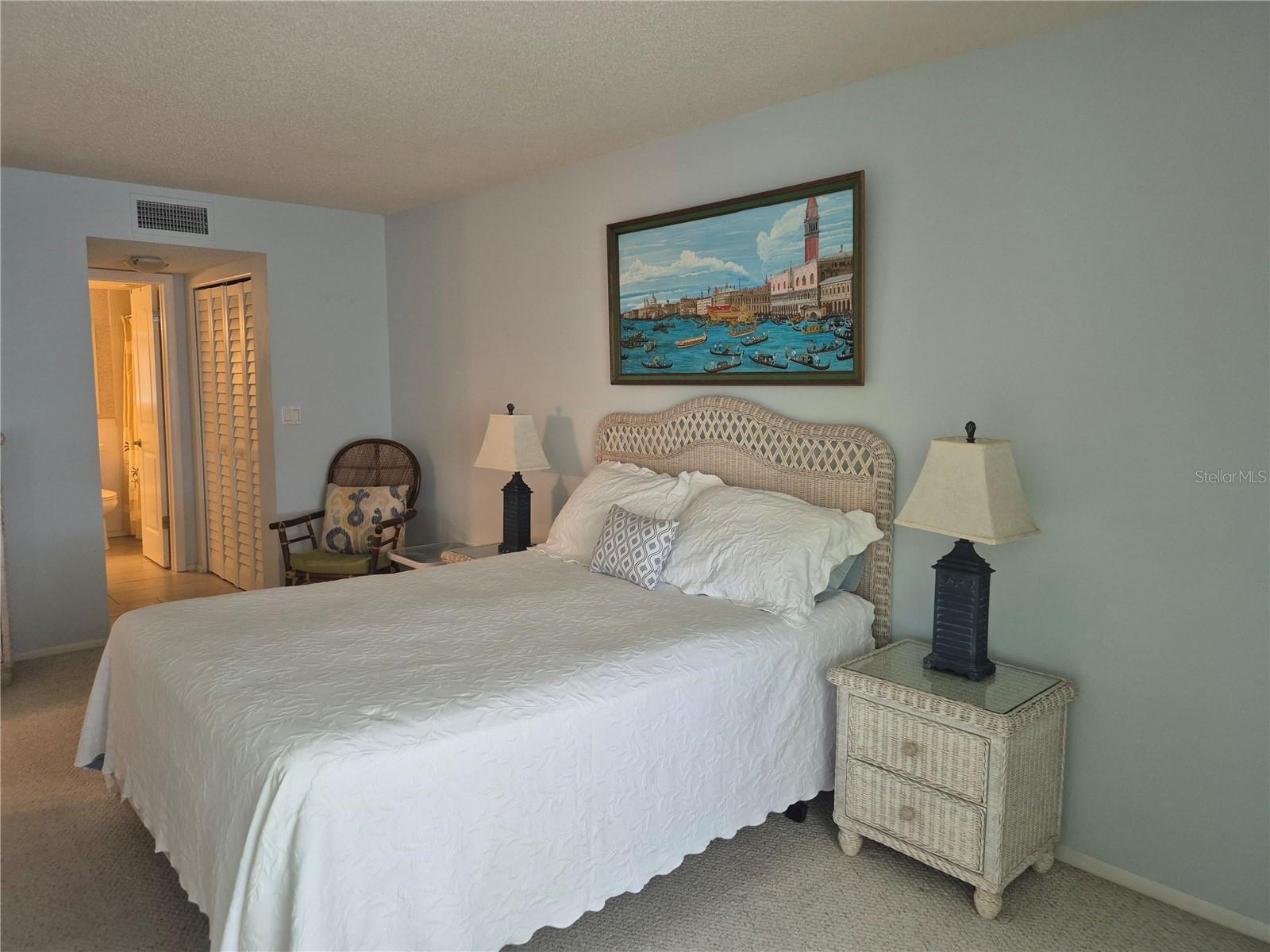 Image 12 of 25 For 4750 Cove Circle 304