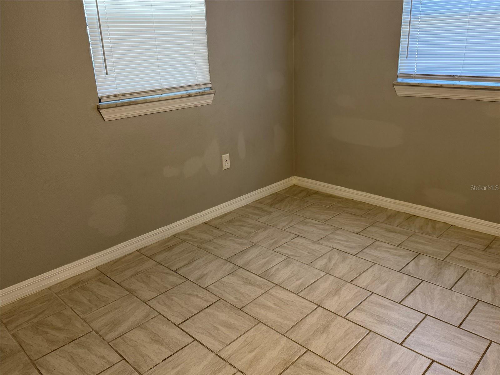 Image 23 of 43 For 5208 Hill Drive