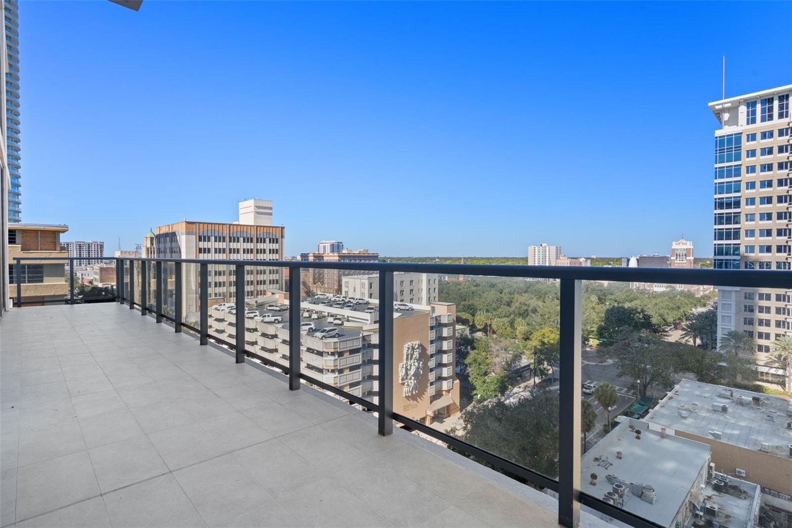 Image 14 of 56 For 275 1st Avenue S 1001