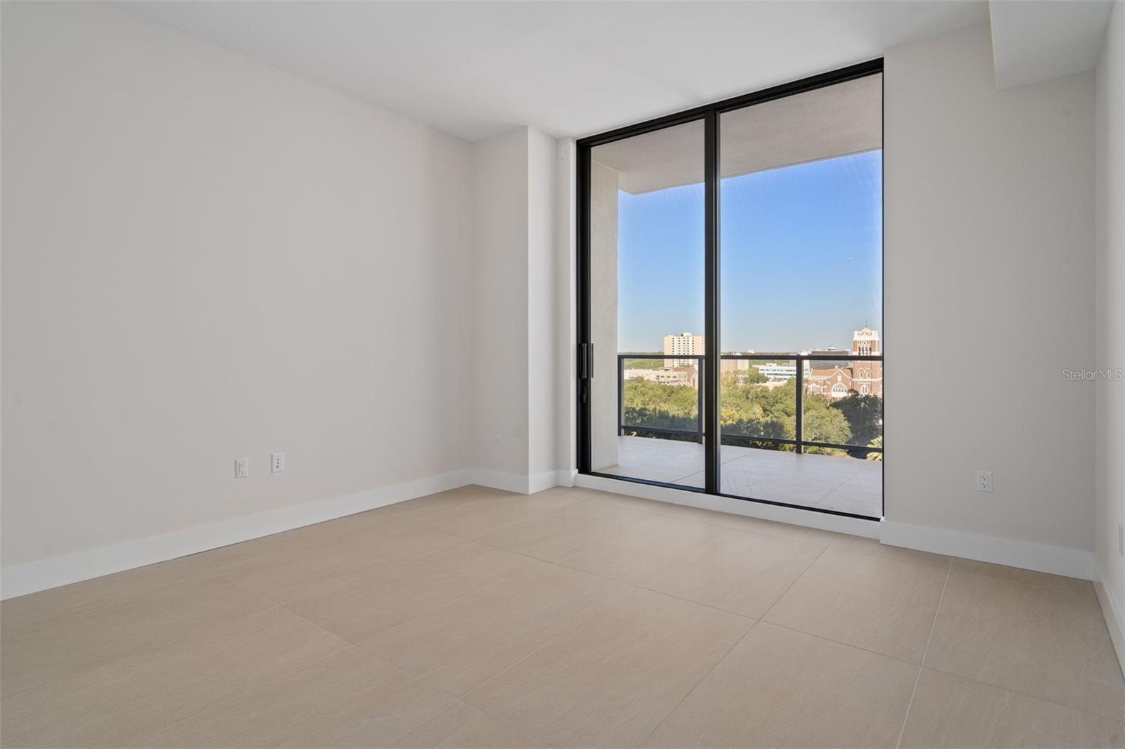 Image 17 of 56 For 275 1st Avenue S 1001