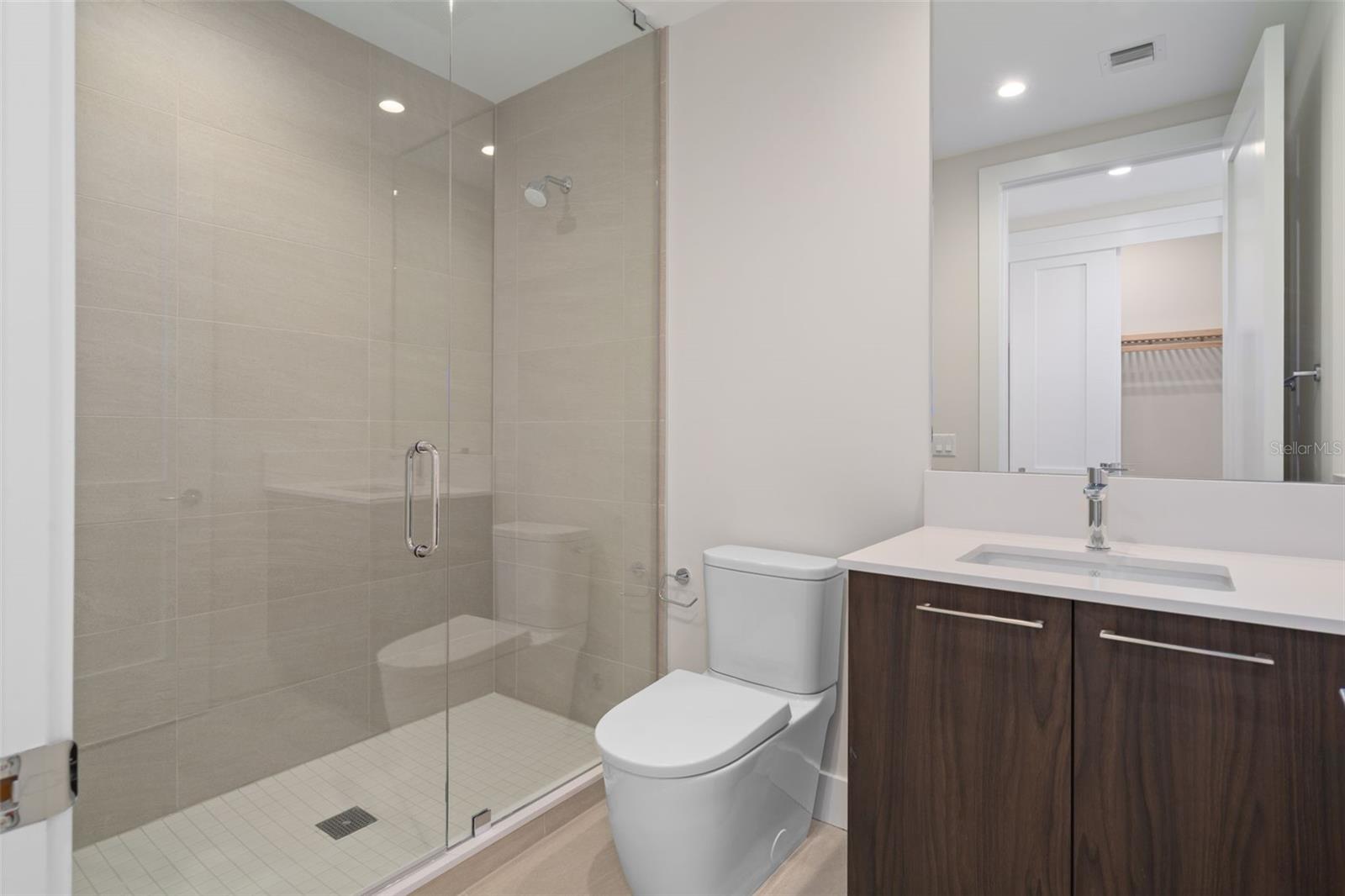 Image 22 of 56 For 275 1st Avenue S 1001