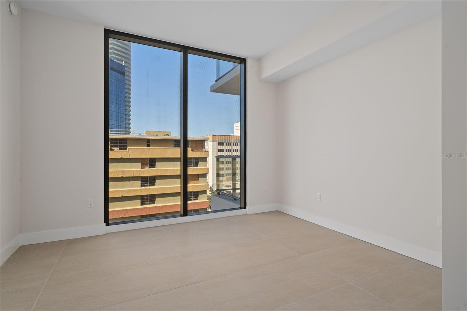 Image 23 of 56 For 275 1st Avenue S 1001