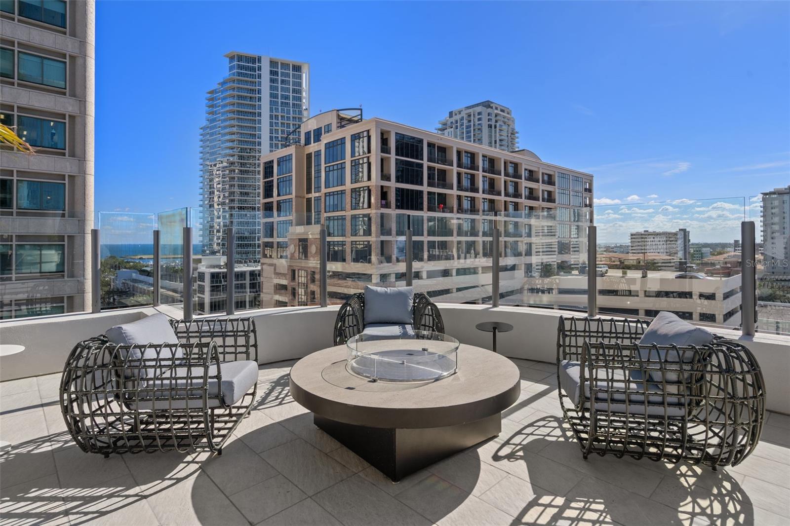 Image 31 of 56 For 275 1st Avenue S 1001