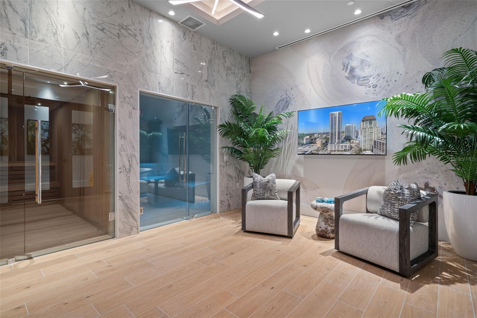 Image 43 of 56 For 275 1st Avenue S 1001