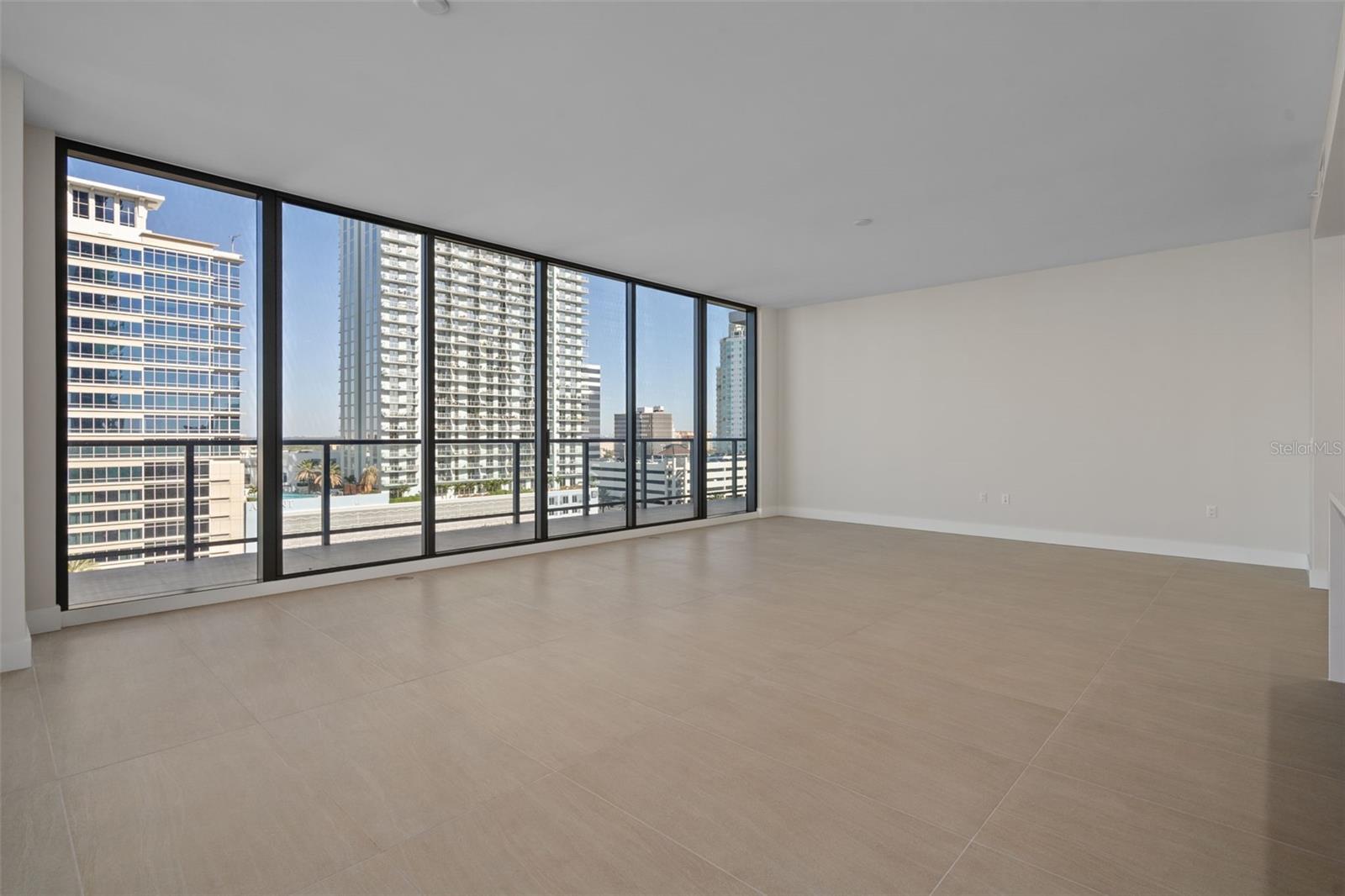 Image 6 of 56 For 275 1st Avenue S 1001