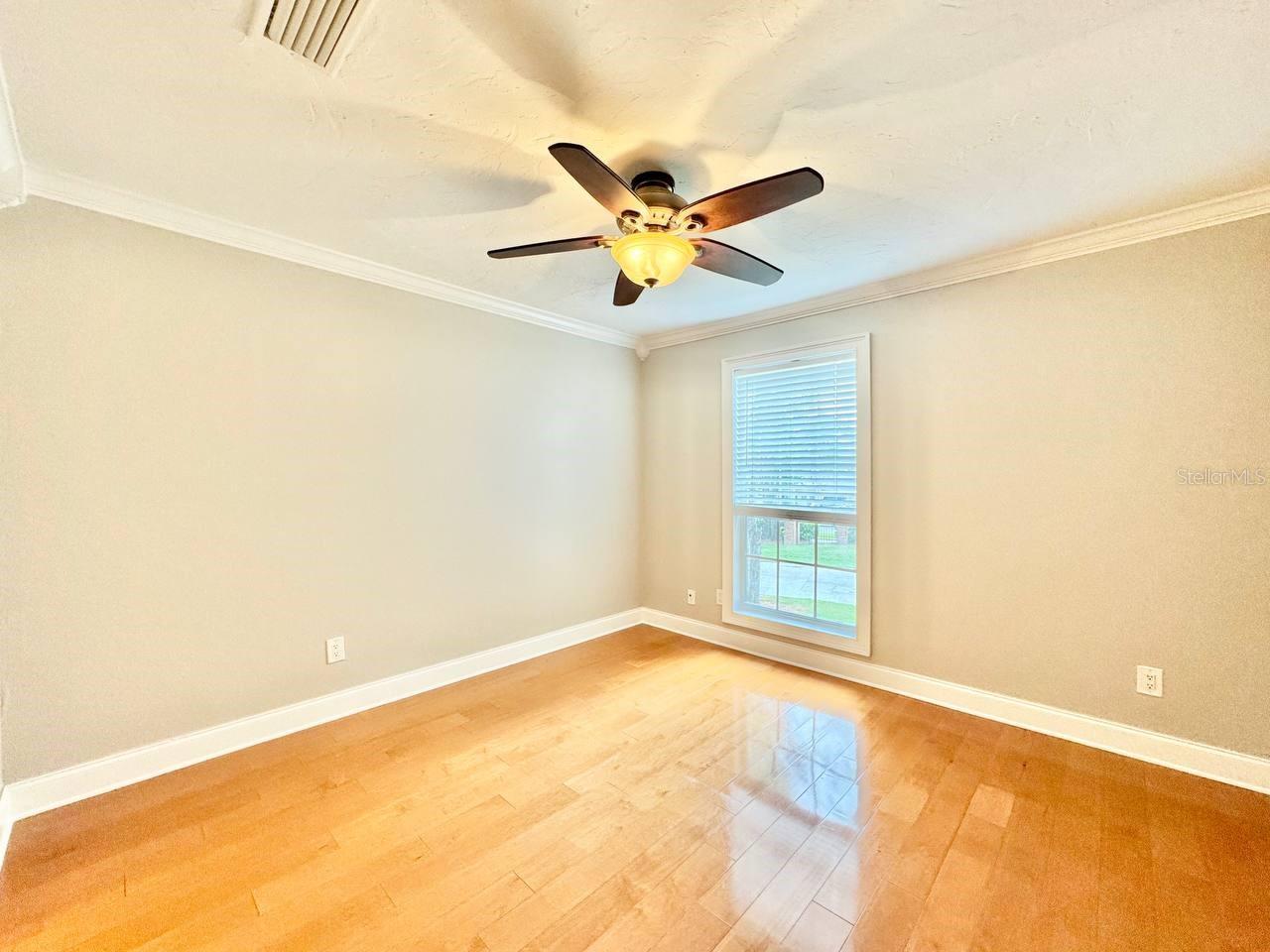 Image 13 of 35 For 8615 Mallard Reserve Drive 201