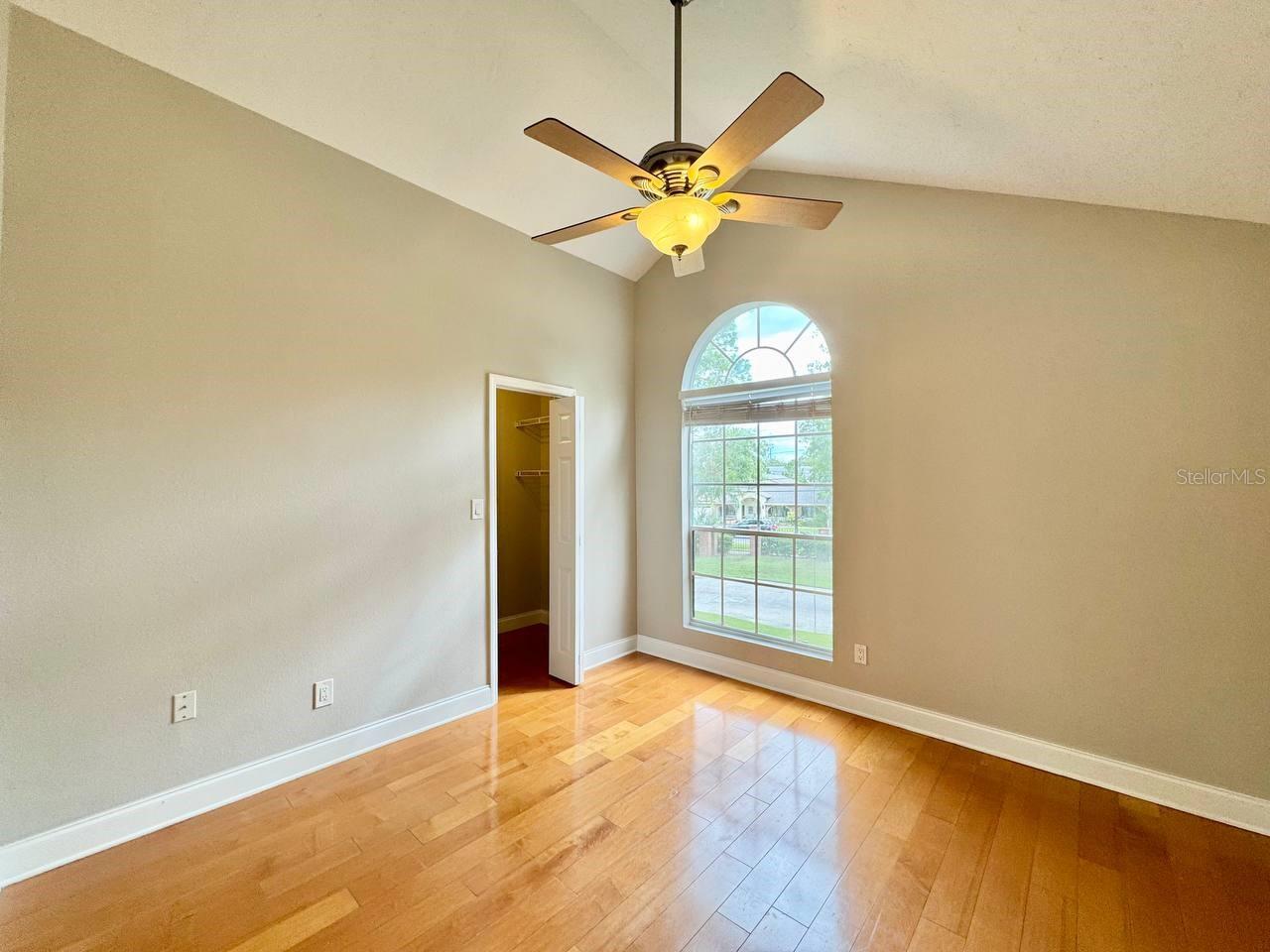 Image 19 of 35 For 8615 Mallard Reserve Drive 201