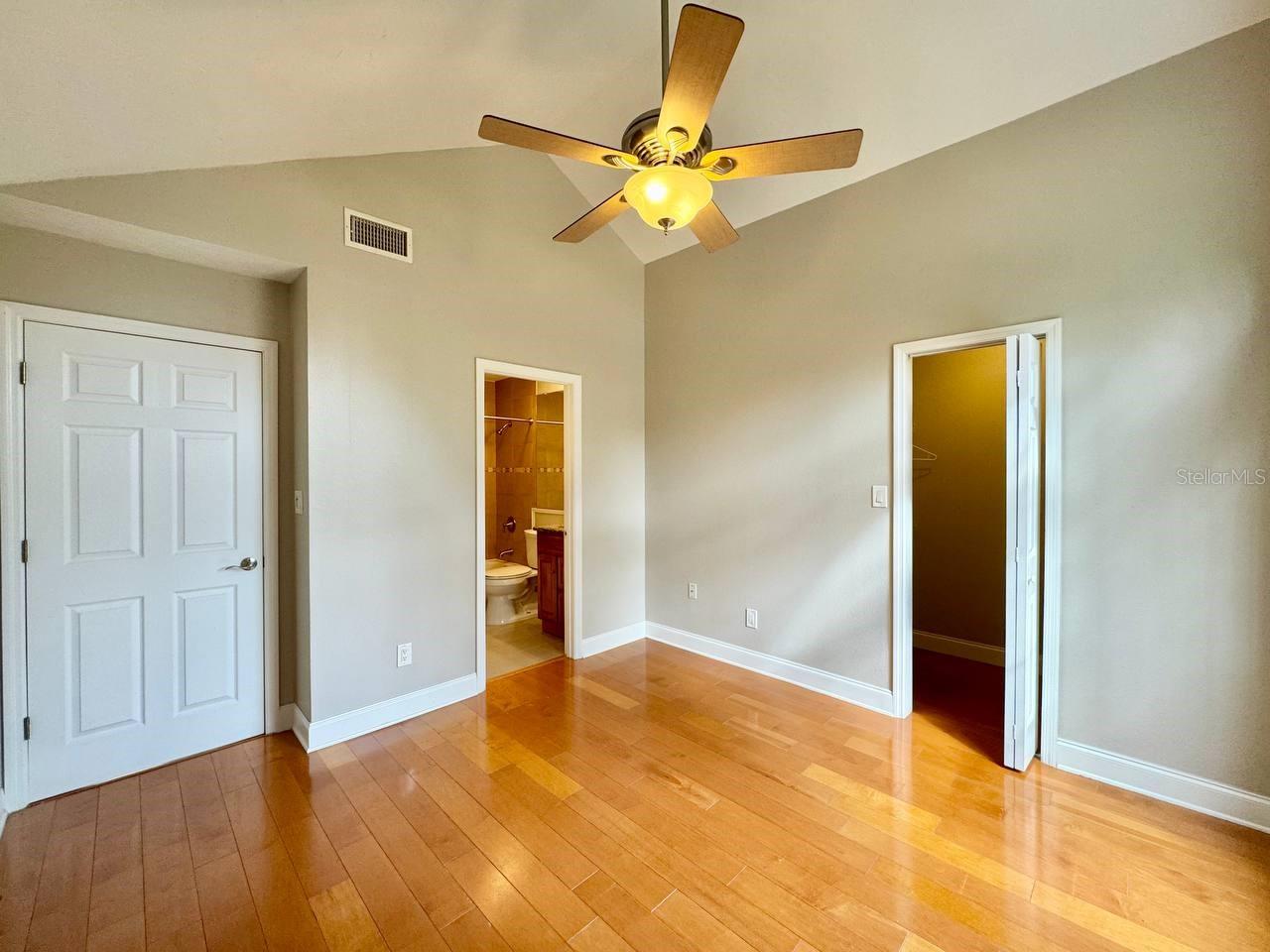 Image 20 of 35 For 8615 Mallard Reserve Drive 201