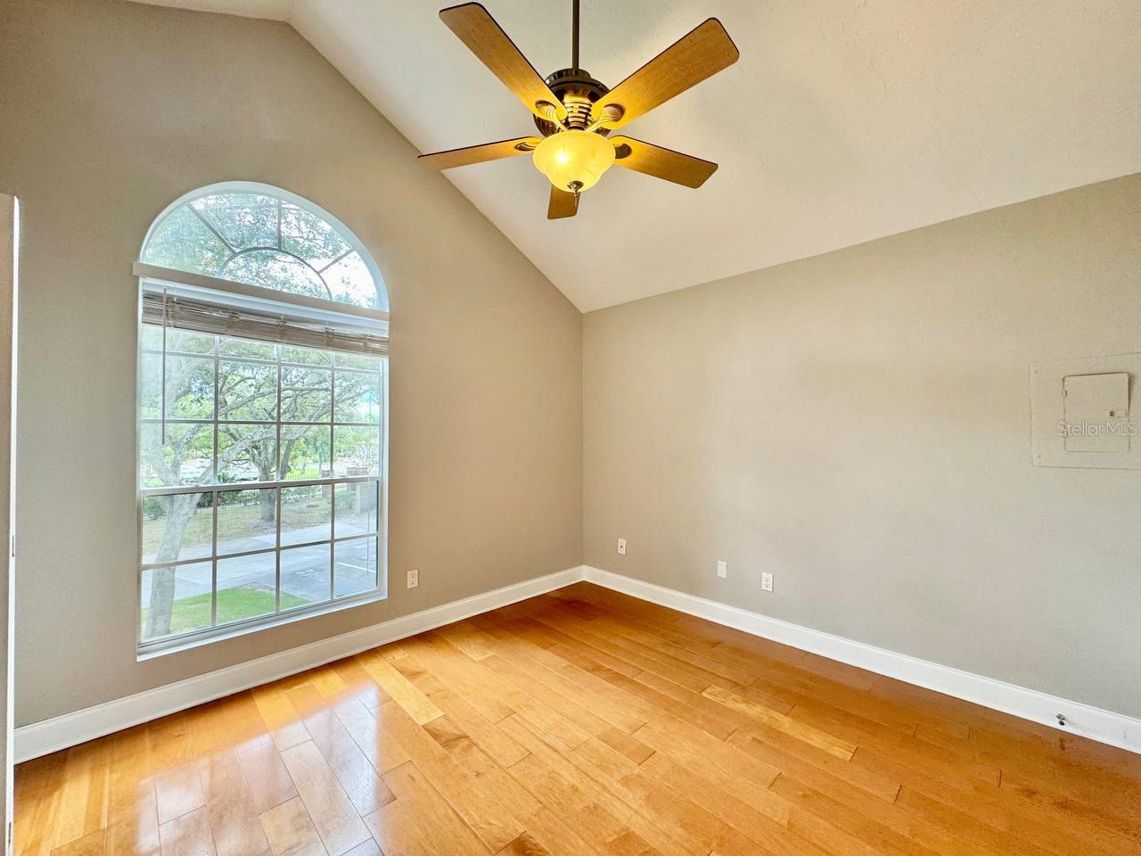 Image 21 of 35 For 8615 Mallard Reserve Drive 201