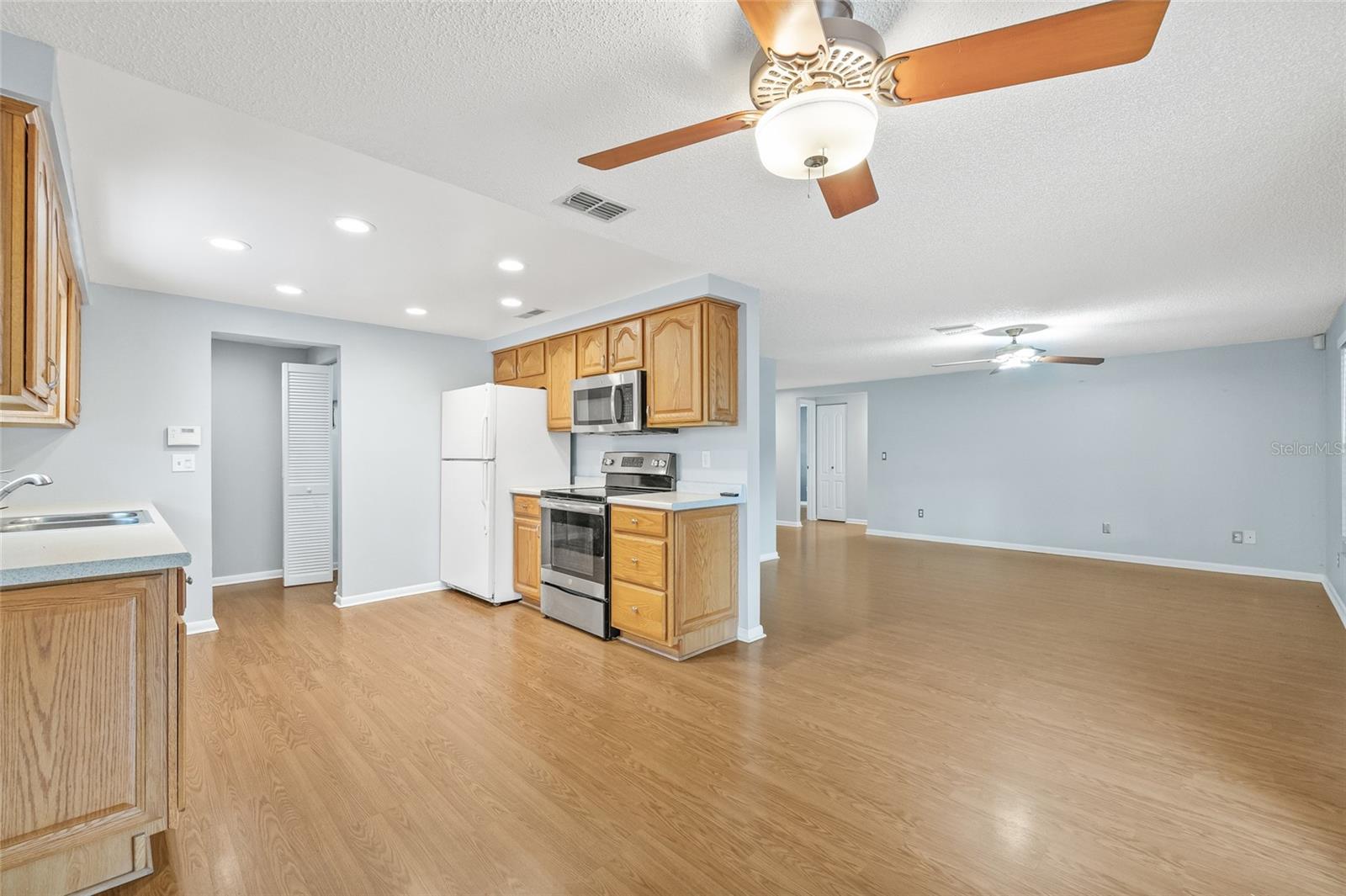 Image 11 of 30 For 2917 Burr Oak Drive