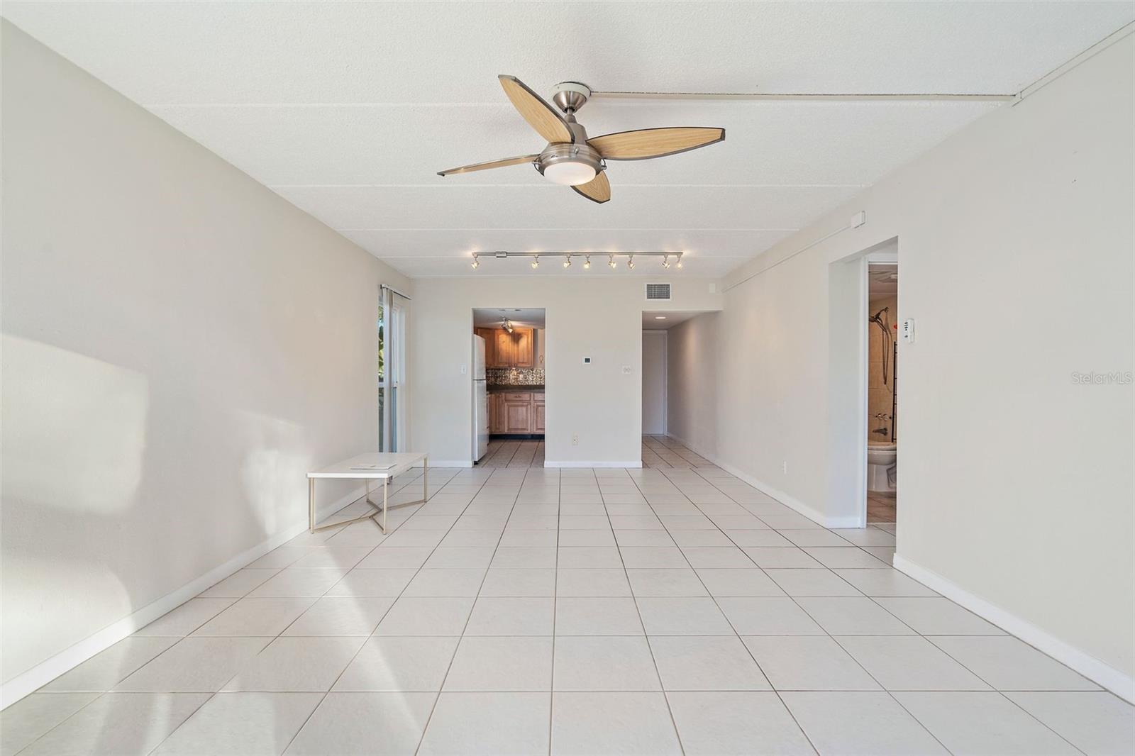 Image 11 of 22 For 2944 Bay Drive 101