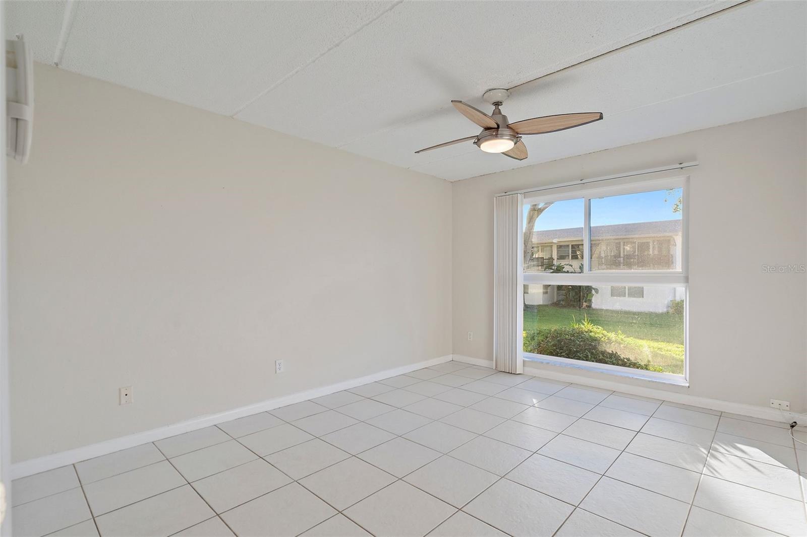 Image 13 of 22 For 2944 Bay Drive 101