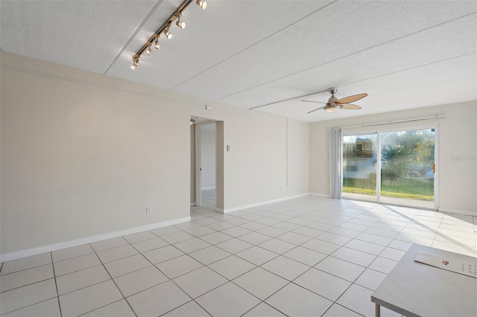 Image 16 of 22 For 2944 Bay Drive 101