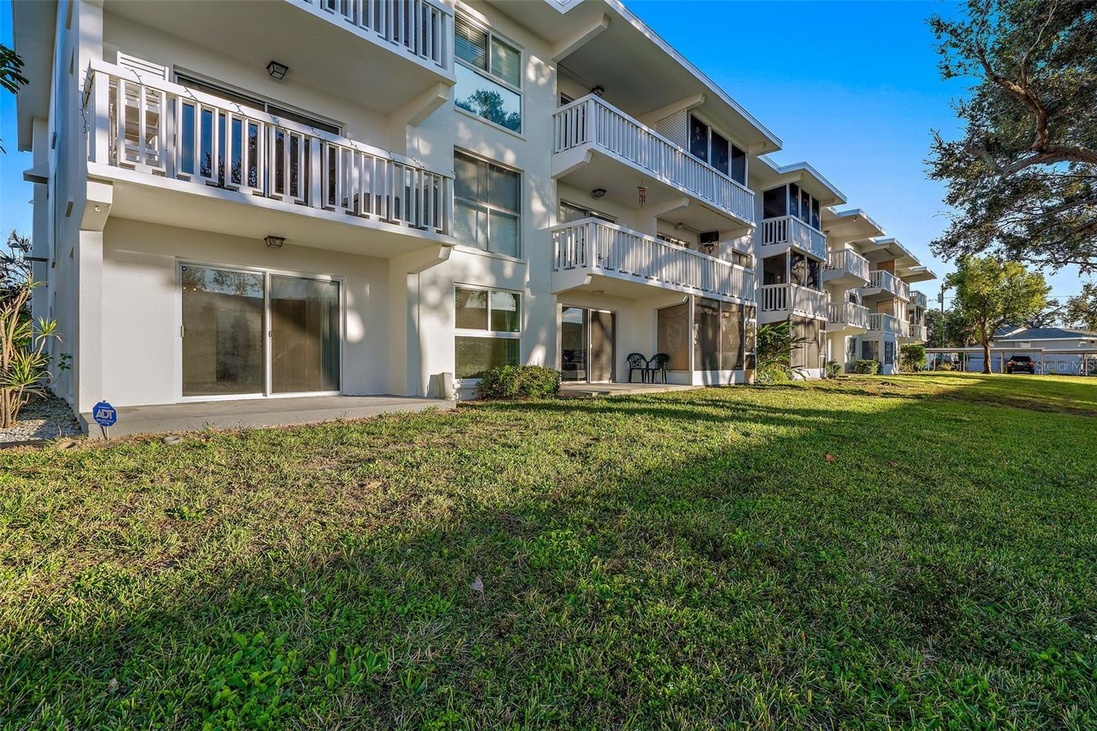 Image 18 of 22 For 2944 Bay Drive 101