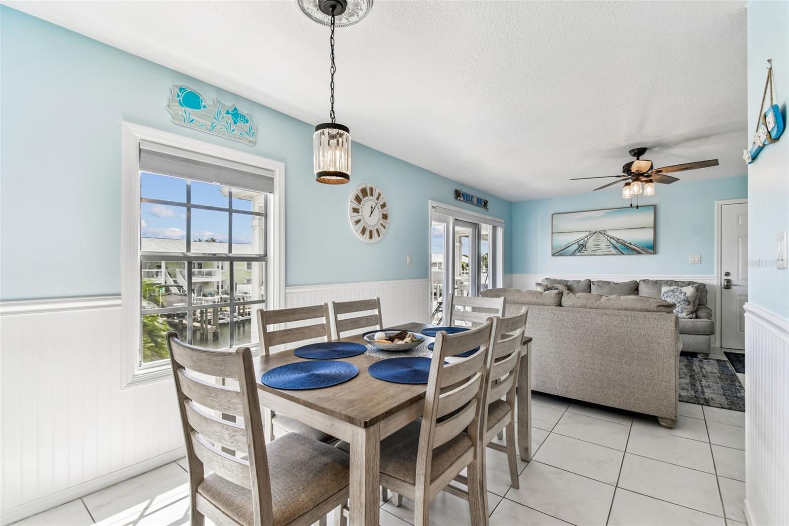 Image 14 of 91 For 5116 Beach Drive Se D