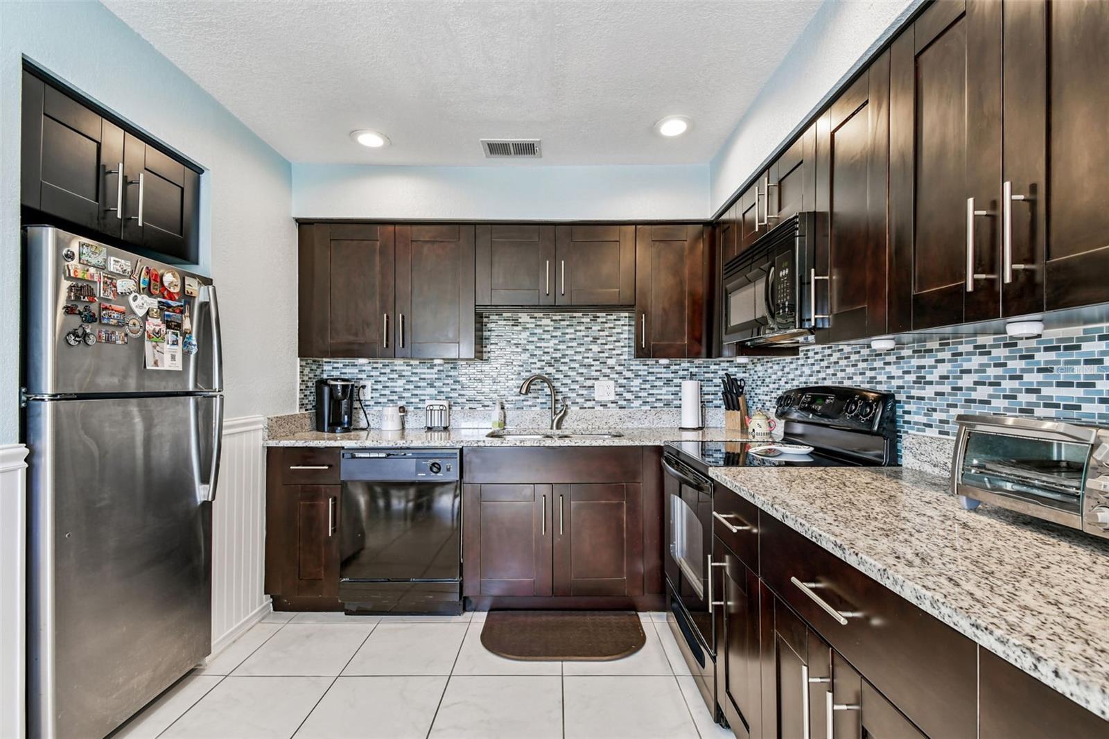 Image 16 of 91 For 5116 Beach Drive Se D