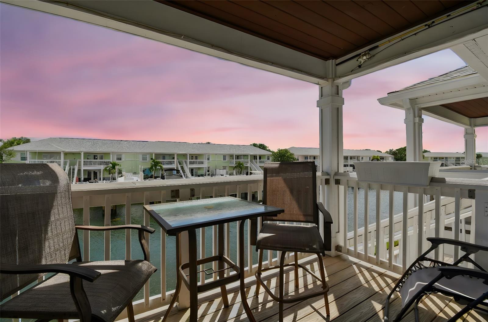 Image 33 of 91 For 5116 Beach Drive Se D