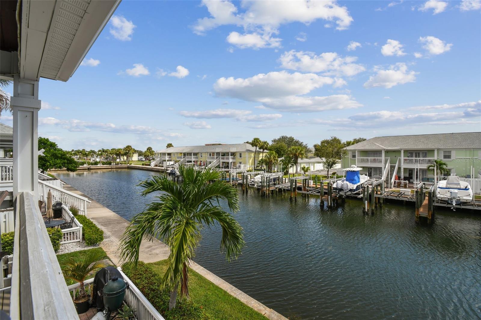 Image 36 of 91 For 5116 Beach Drive Se D