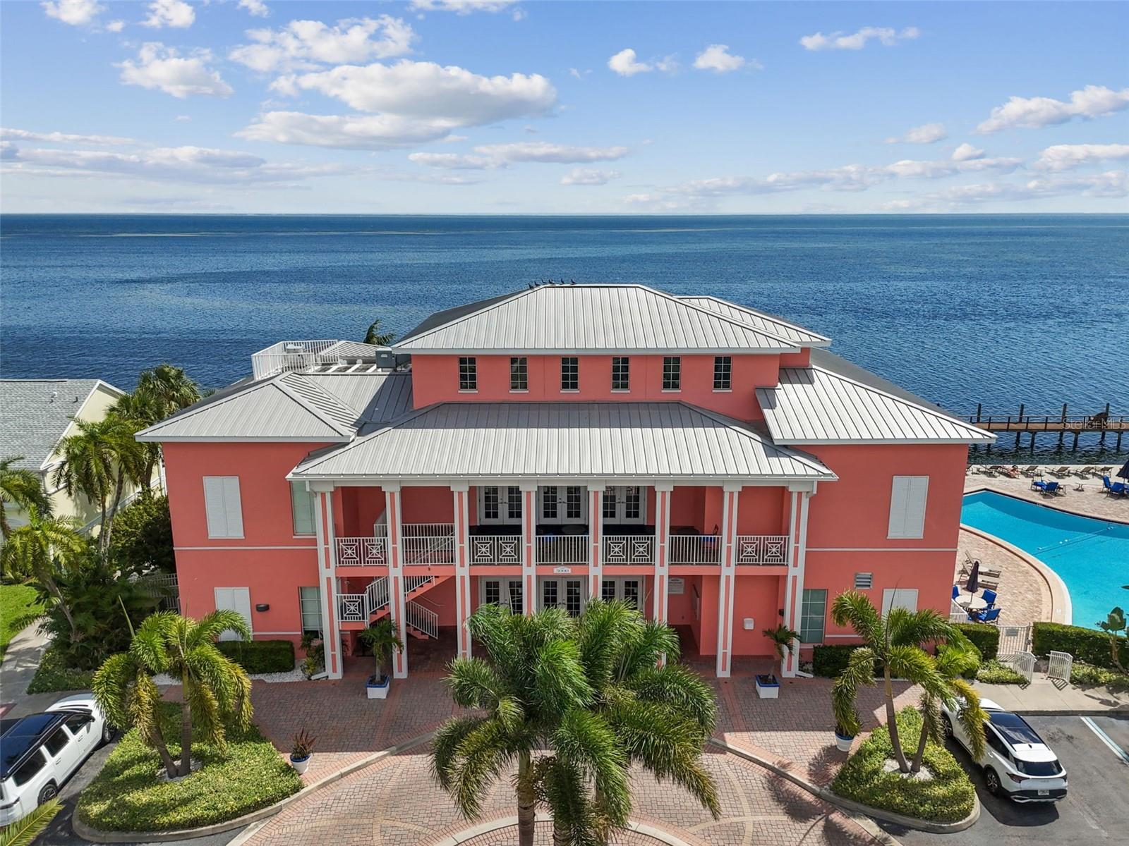 Image 4 of 91 For 5116 Beach Drive Se D