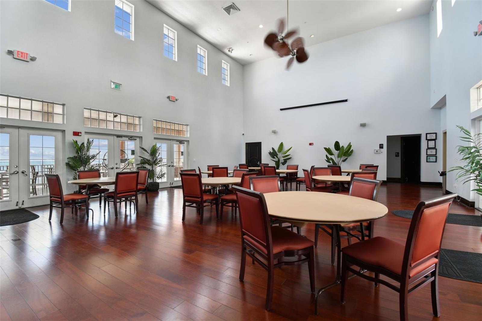 Image 40 of 91 For 5116 Beach Drive Se D