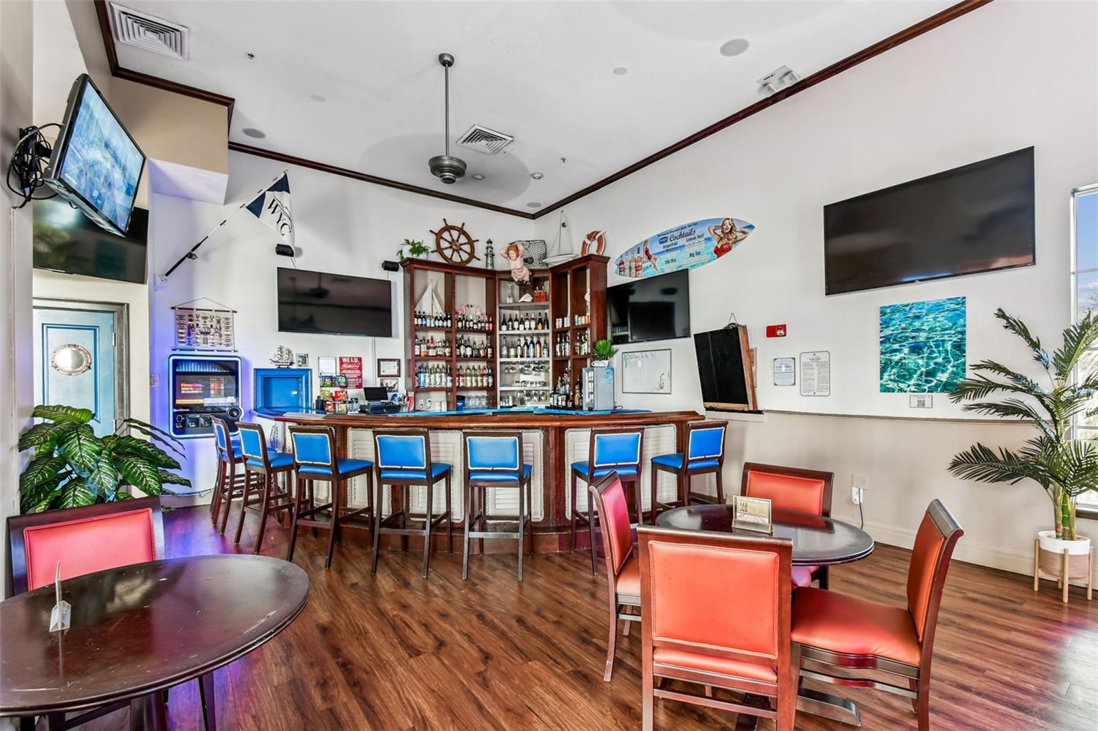 Image 43 of 91 For 5116 Beach Drive Se D