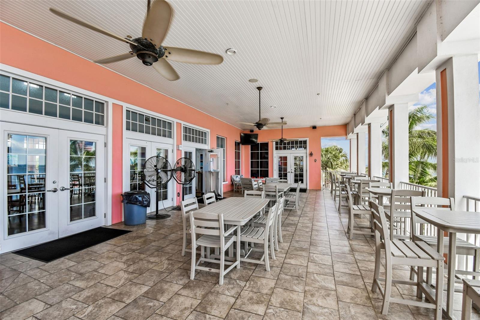 Image 49 of 91 For 5116 Beach Drive Se D