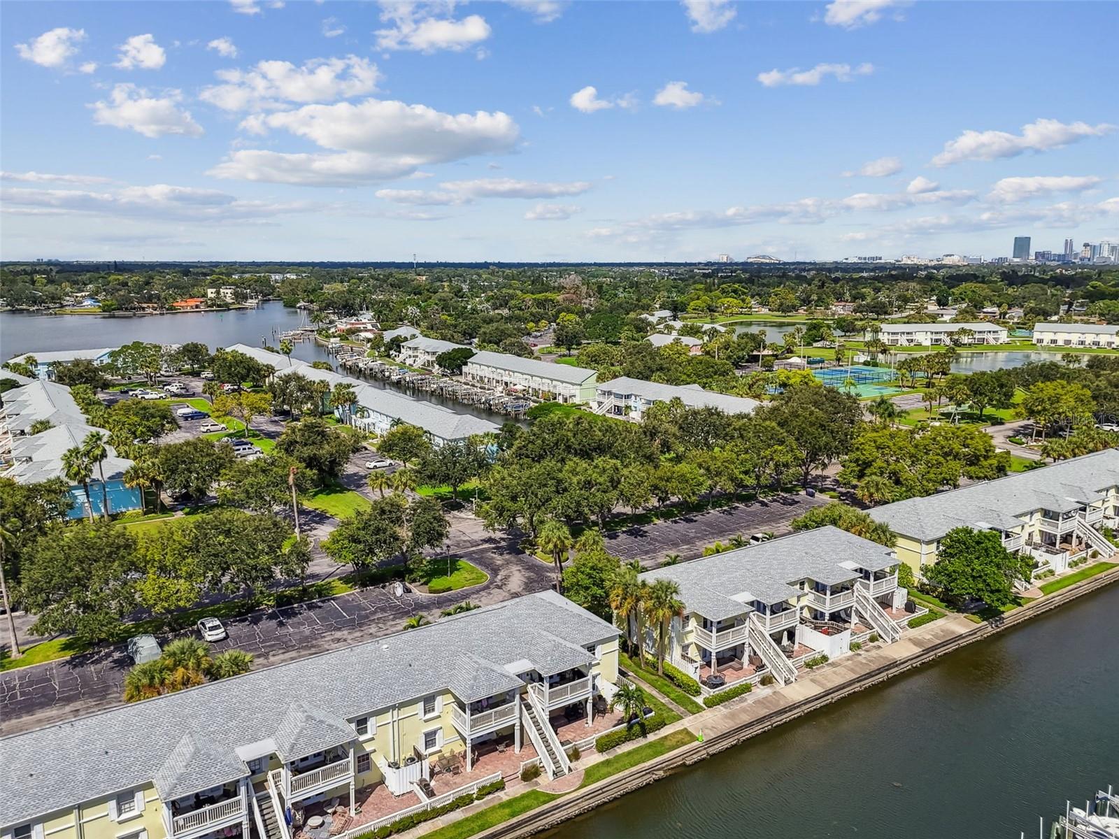 Image 60 of 91 For 5116 Beach Drive Se D