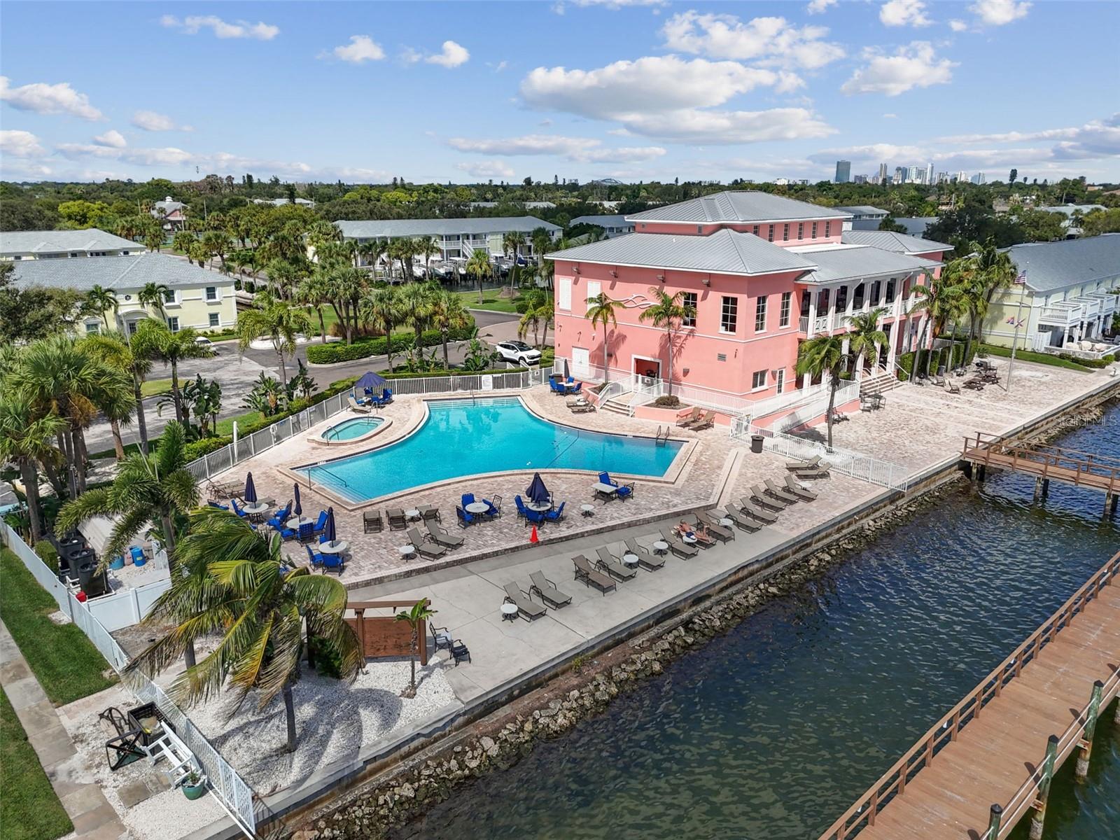 Image 74 of 91 For 5116 Beach Drive Se D