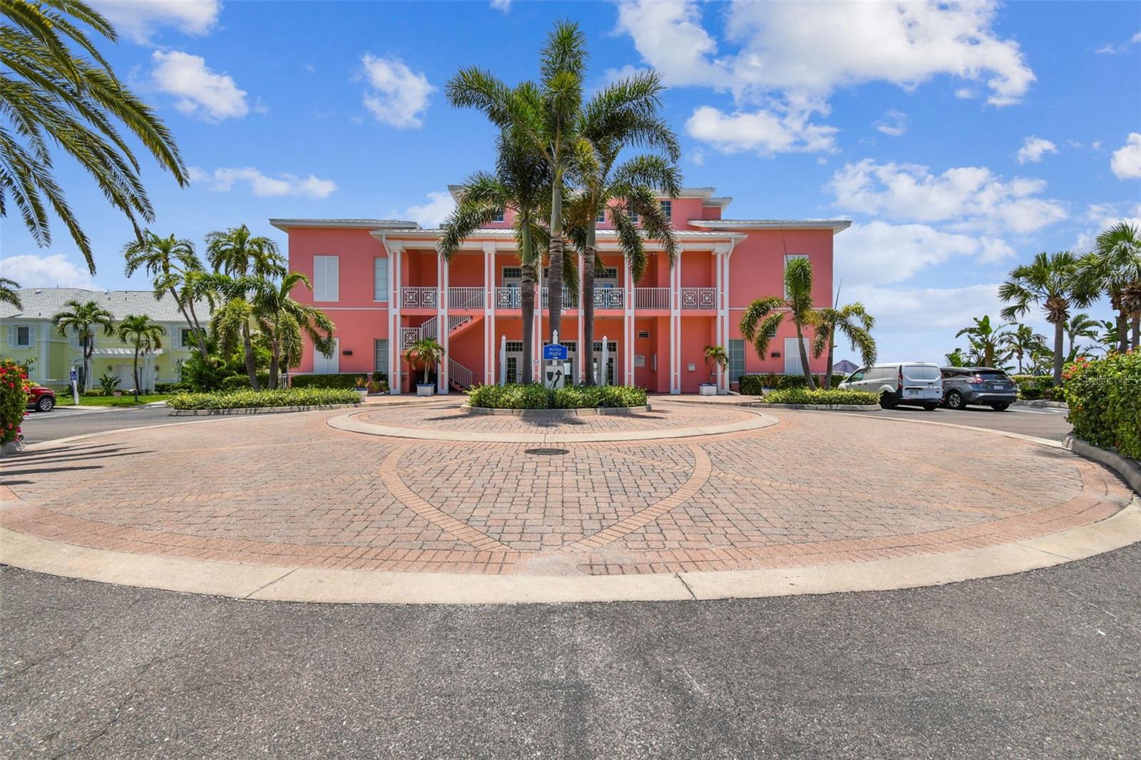 Image 80 of 91 For 5116 Beach Drive Se D