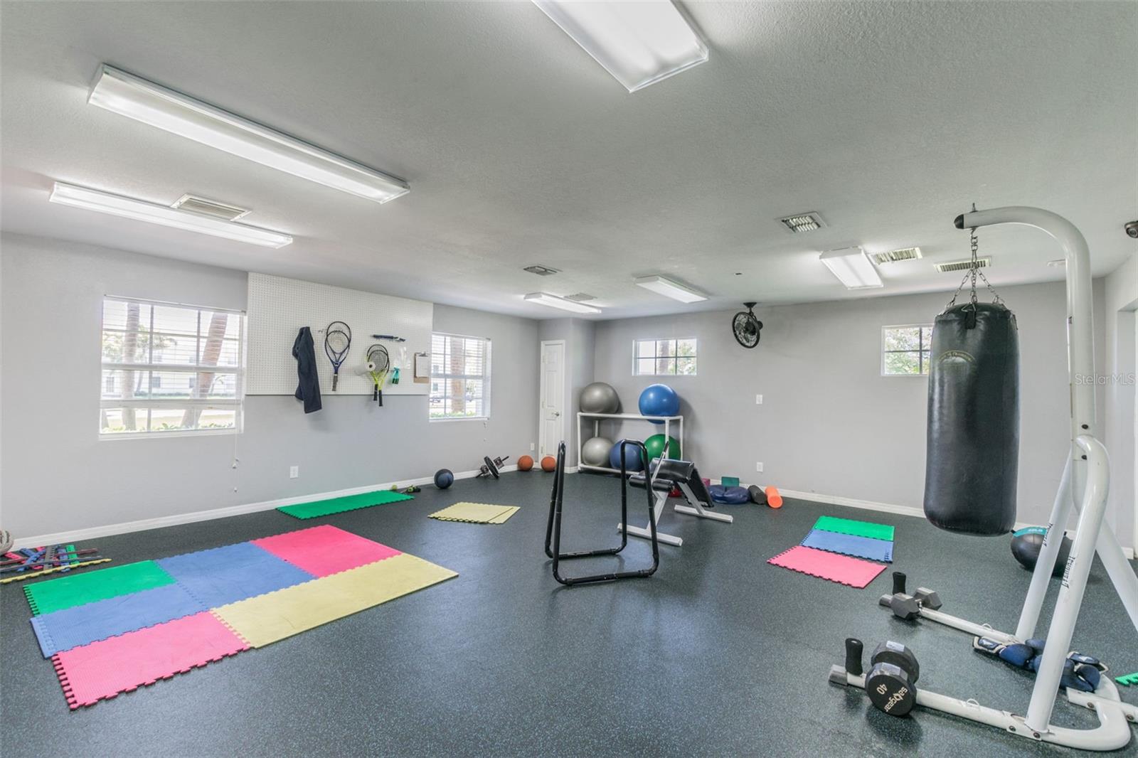 Image 81 of 91 For 5116 Beach Drive Se D