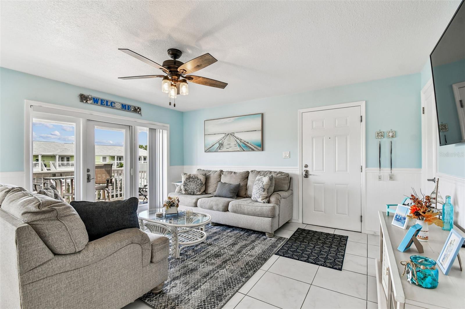 Image 9 of 91 For 5116 Beach Drive Se D