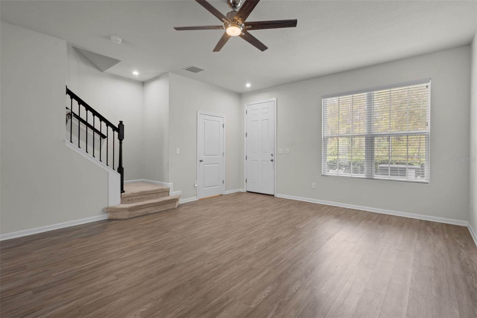 Image 14 of 51 For 14863 Promenade Parkway