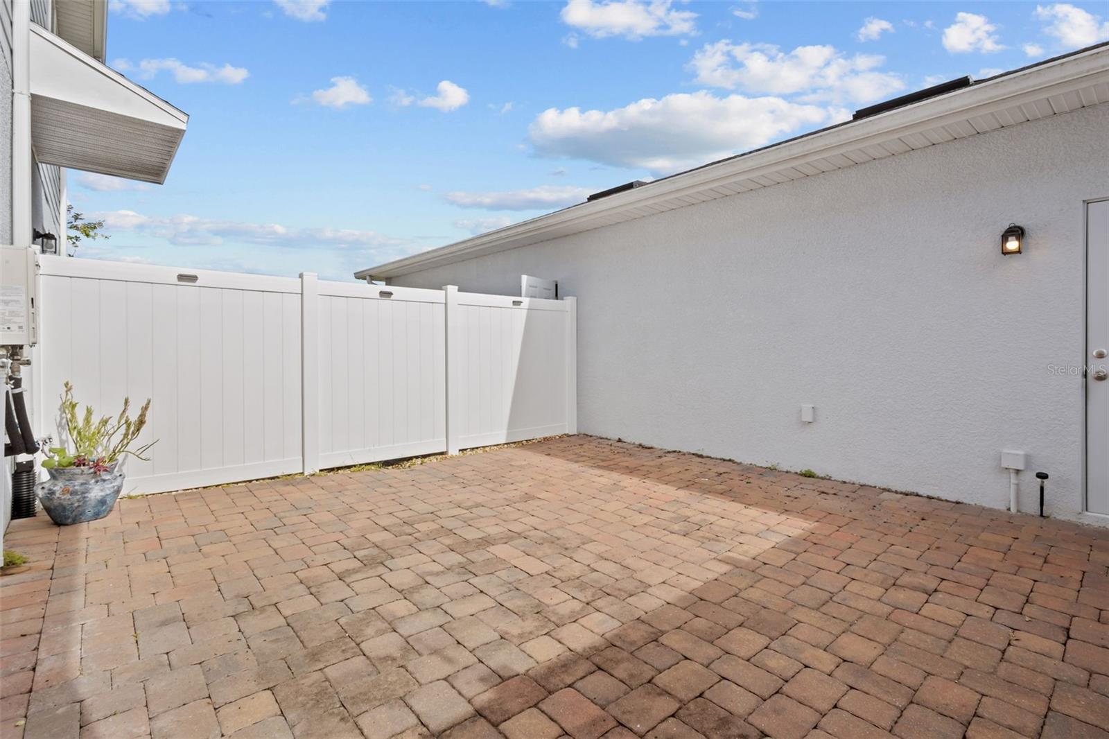 Image 19 of 51 For 14863 Promenade Parkway