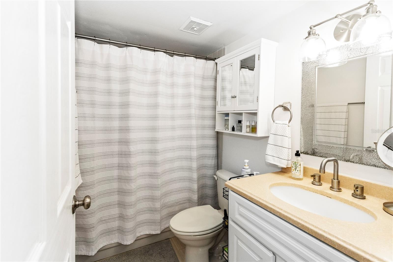 Image 17 of 33 For 2969 Bonaventure Circle 104